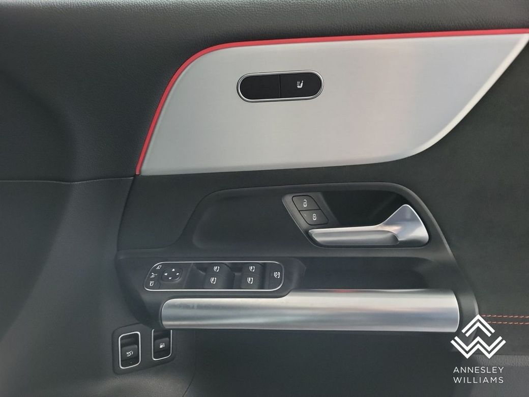 2025 Mercedes-Benz GLA Class