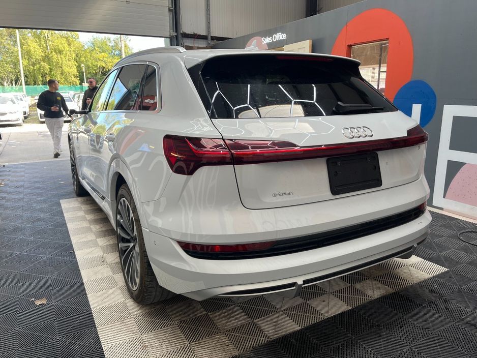 2023 Audi e-tron