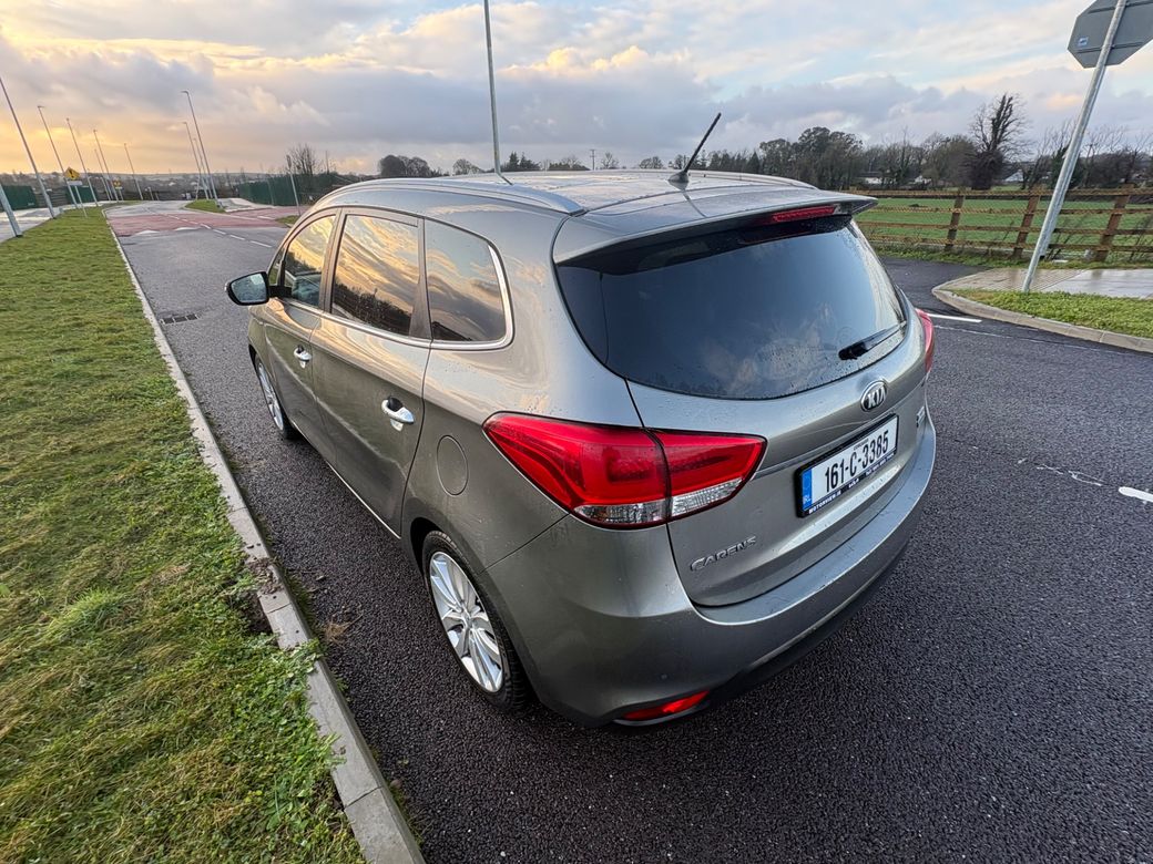 2016 Kia Carens