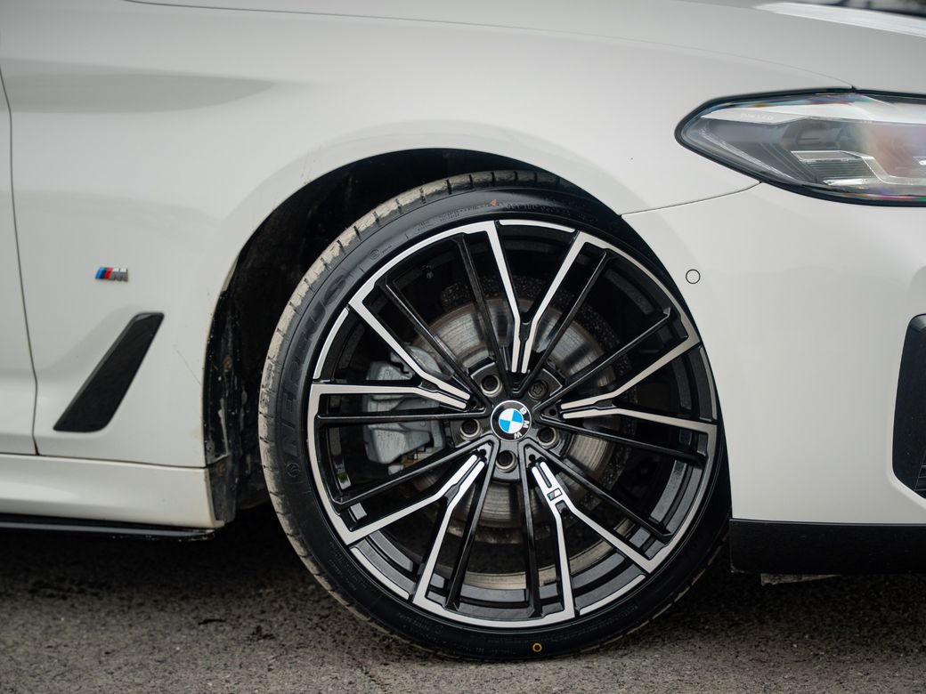 2022 BMW 5 Series