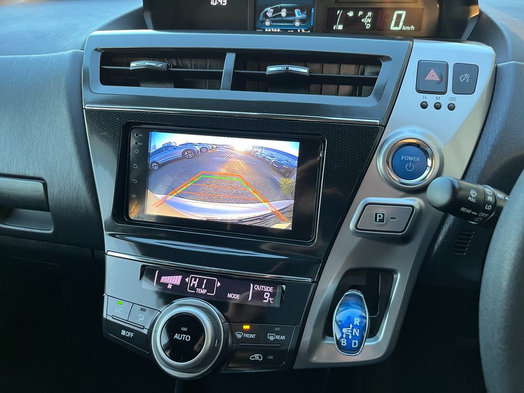 2019 Toyota Prius Alpha