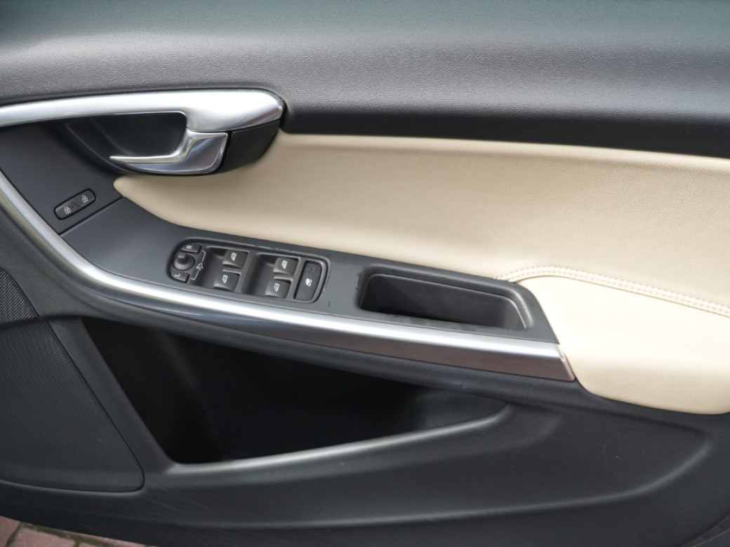 2017 Volvo V60
