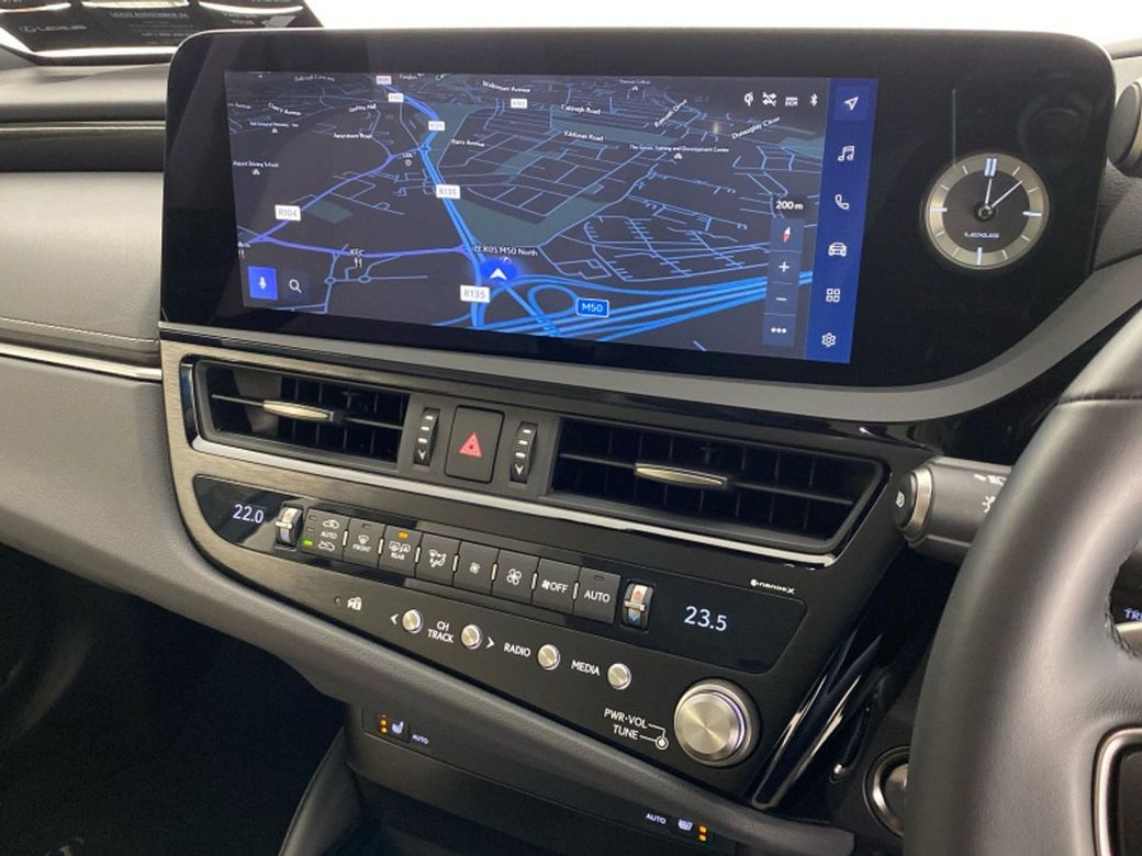 2025 Lexus ES 300h