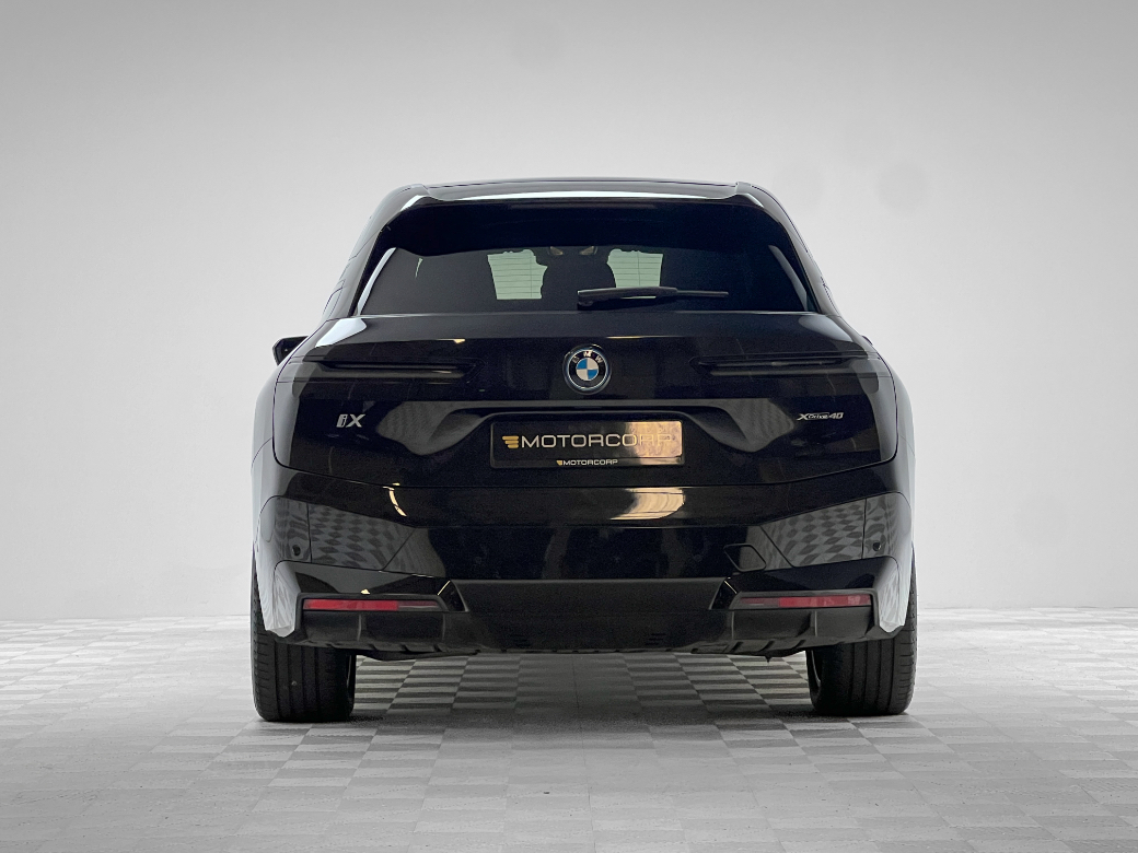 2023 BMW iX