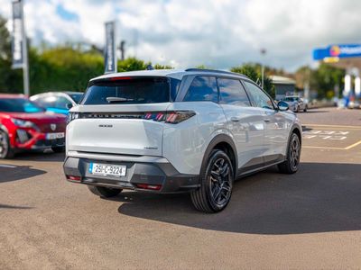 2025 Peugeot 5008