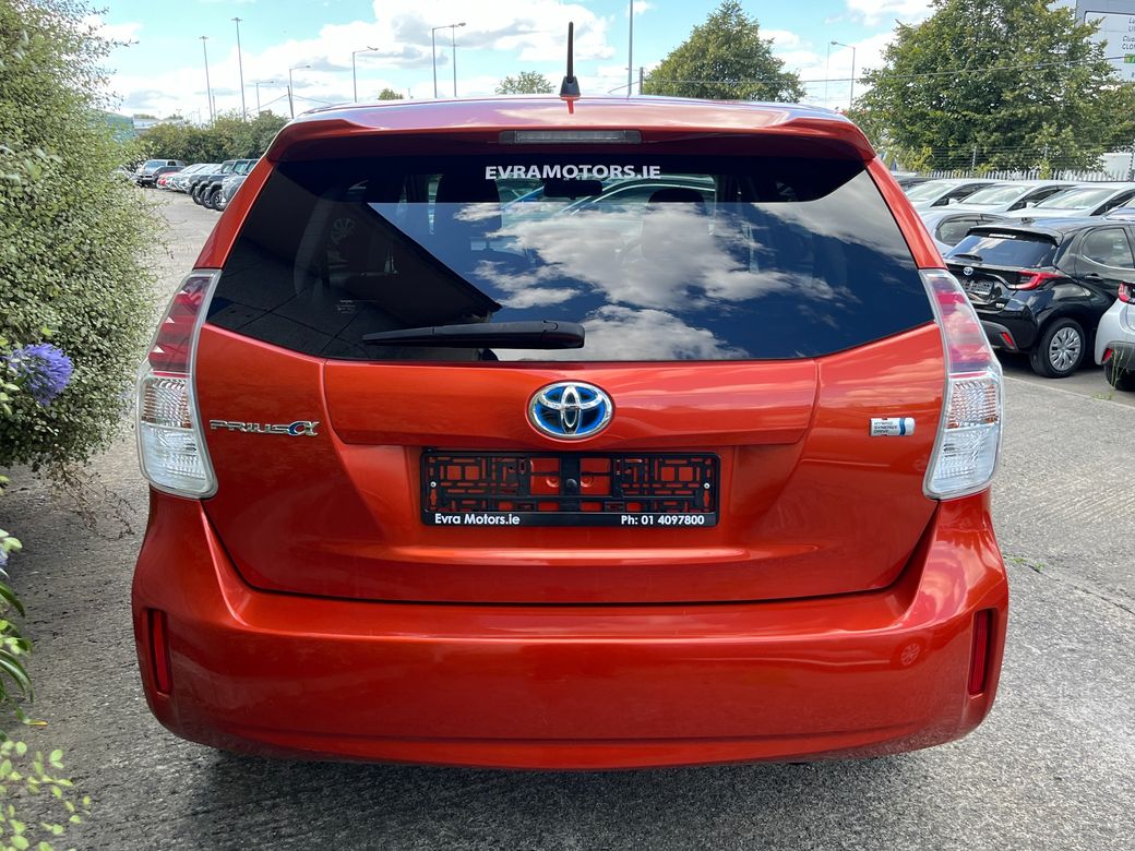 2016 Toyota Prius Alpha