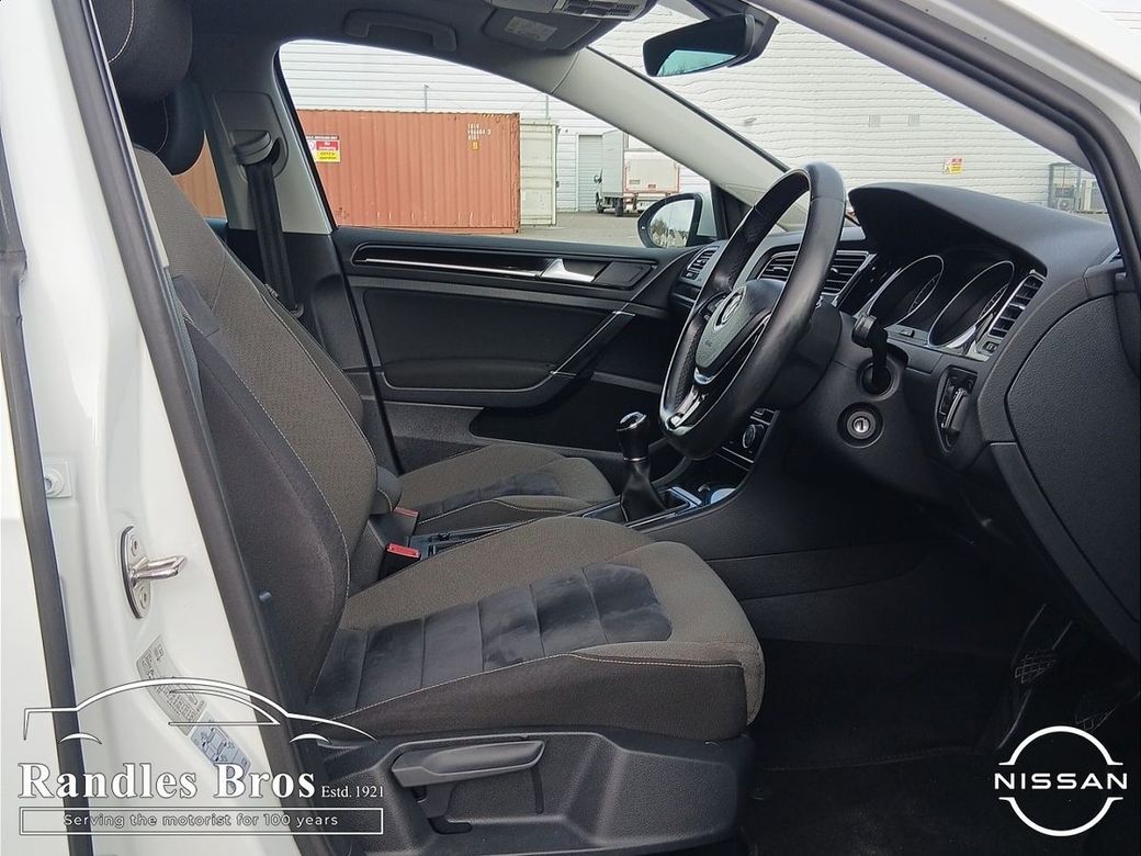 2017 Volkswagen Golf