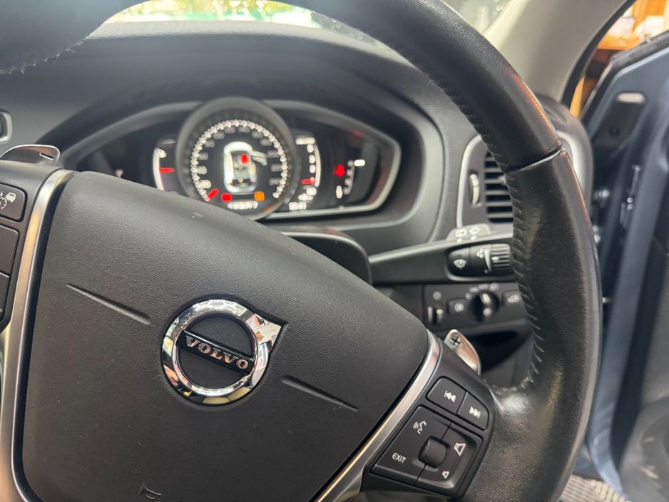 2018 Volvo V40