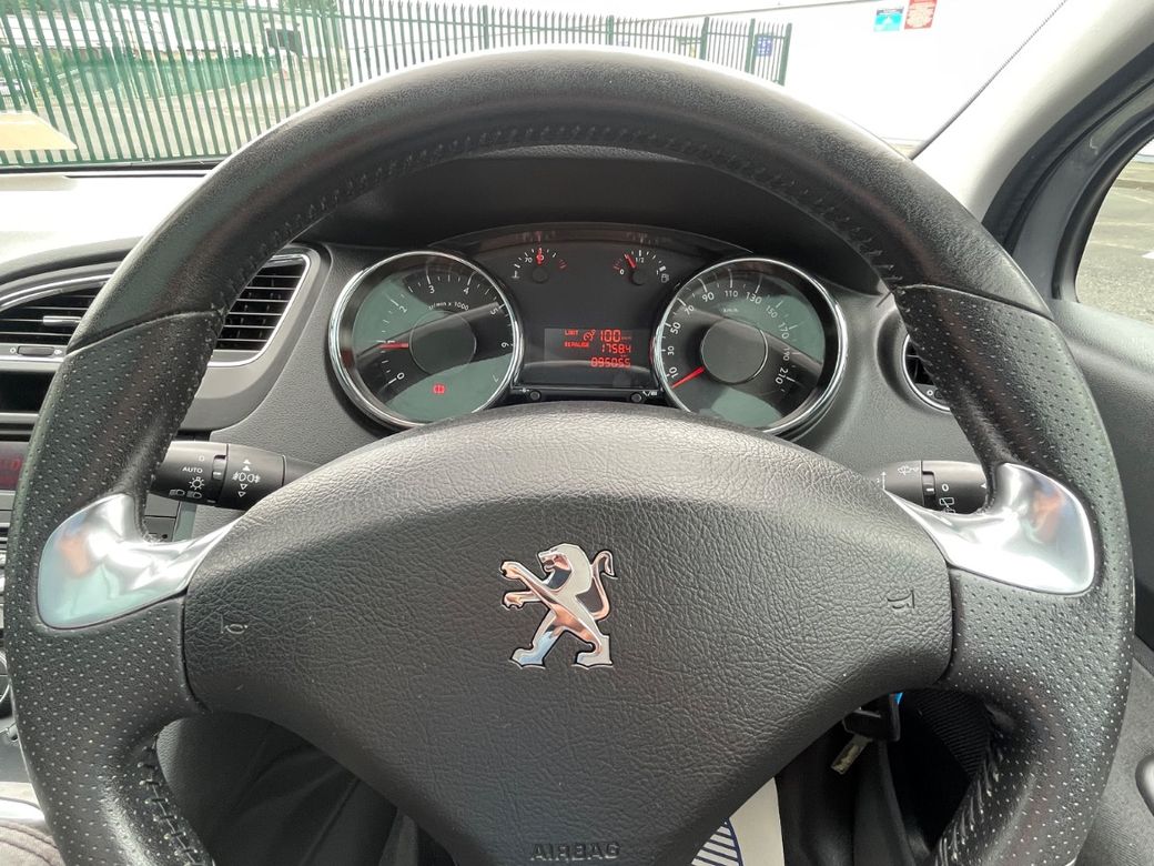 2017 Peugeot 5008