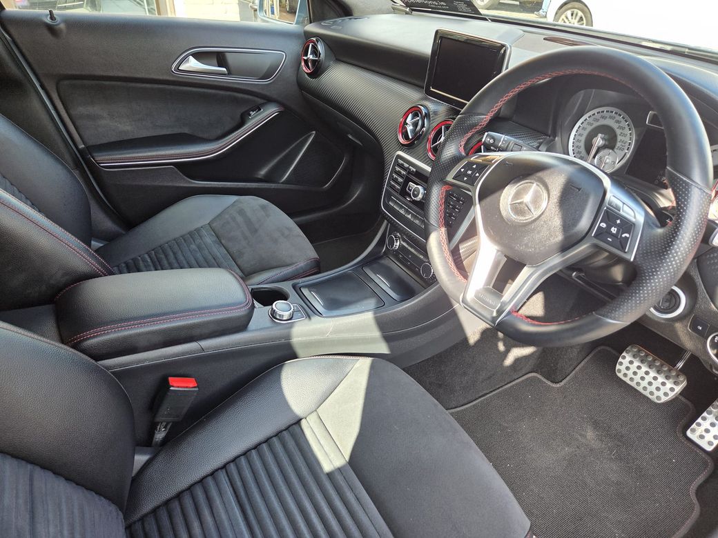 2013 Mercedes-Benz A 180