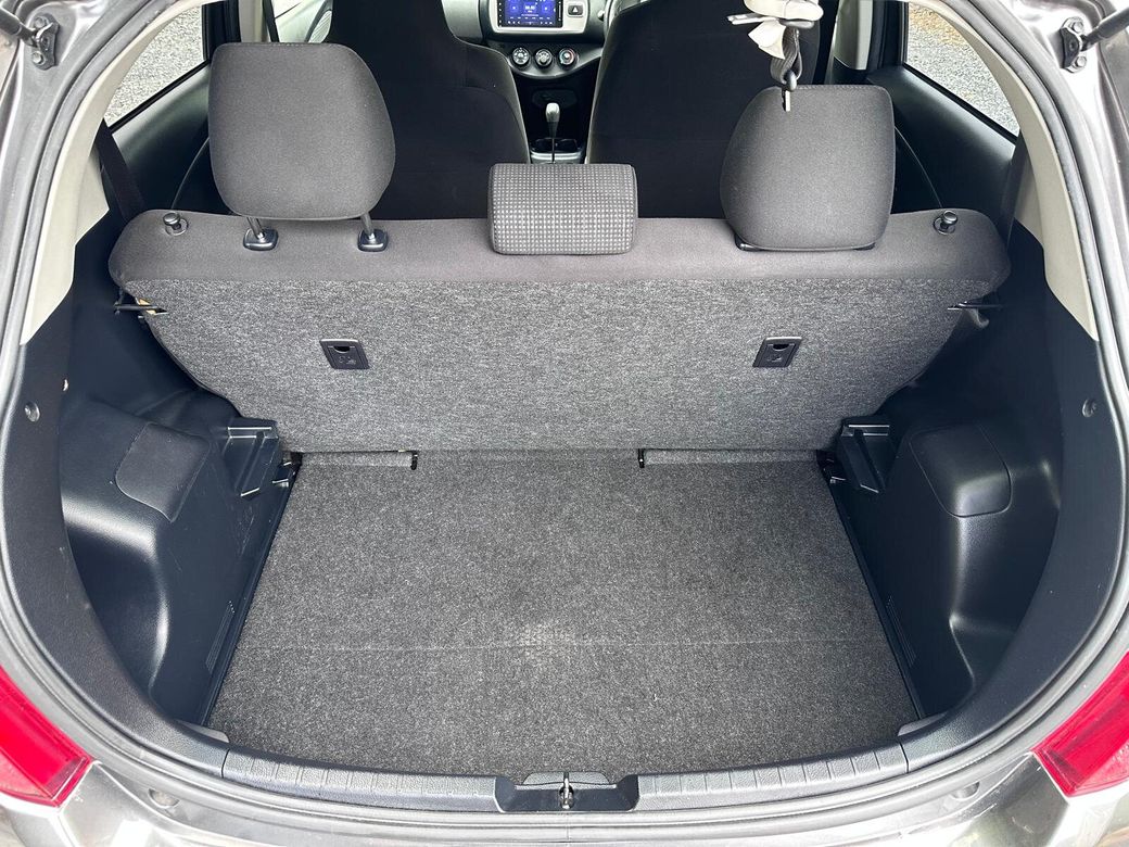 2015 Toyota Vitz