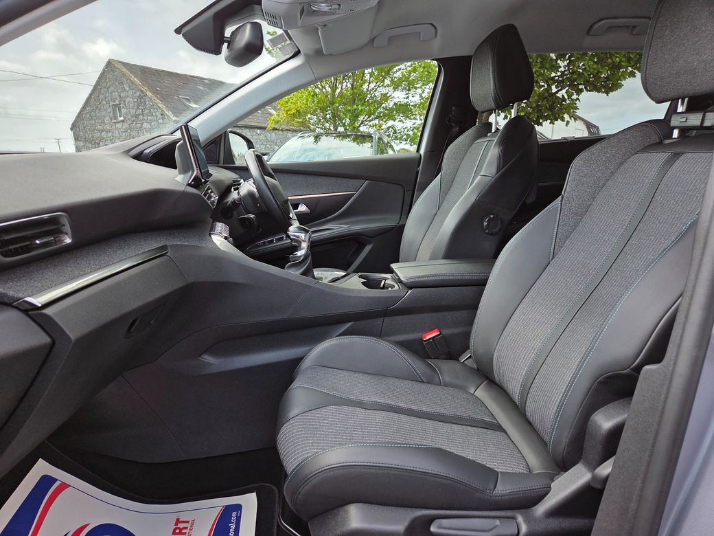 2022 Peugeot 5008