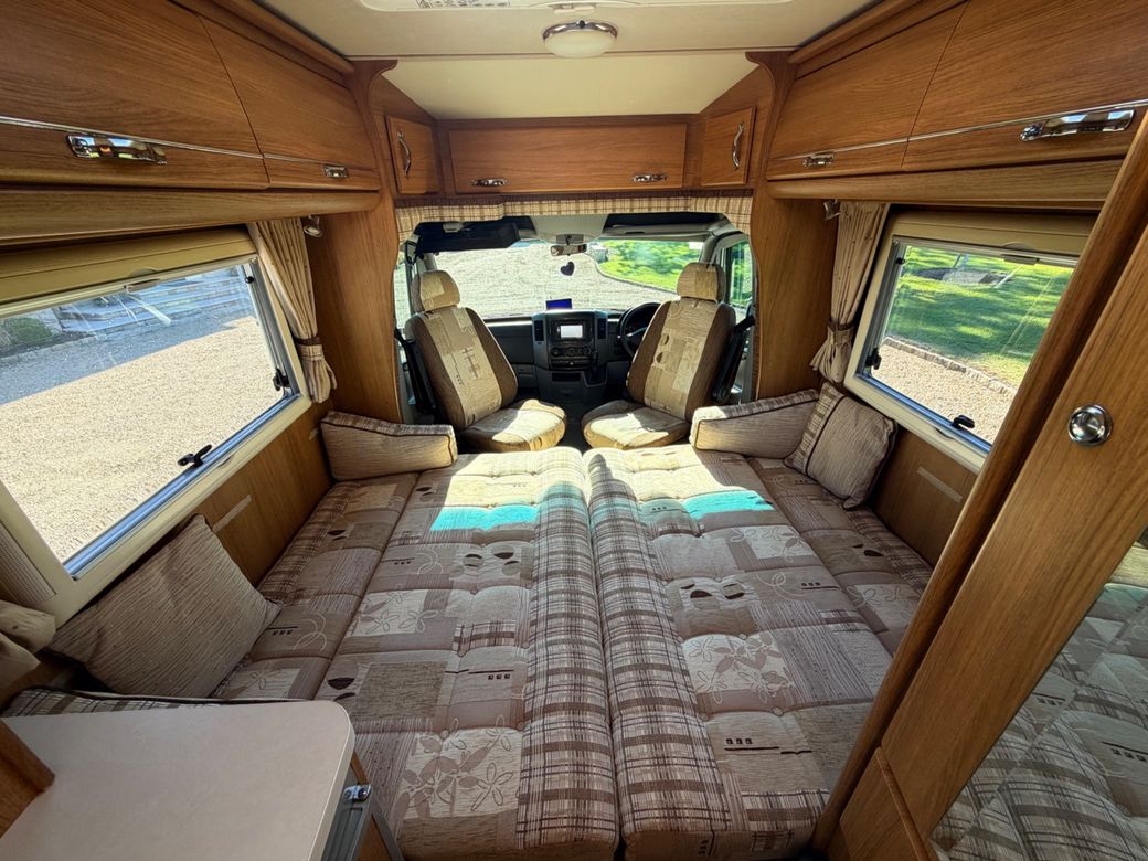2010 AUTOSLEEPER  DEVON LOW PROFILE R.H.D AUTOMATIC 