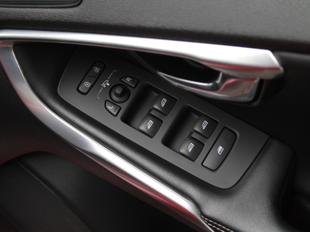 2016 Volvo V40