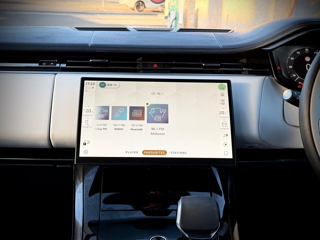 2025 Land Rover Range Rover Sport
