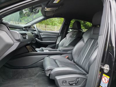2022 Audi e-tron