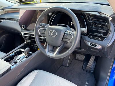 2025 Lexus RX450h+
