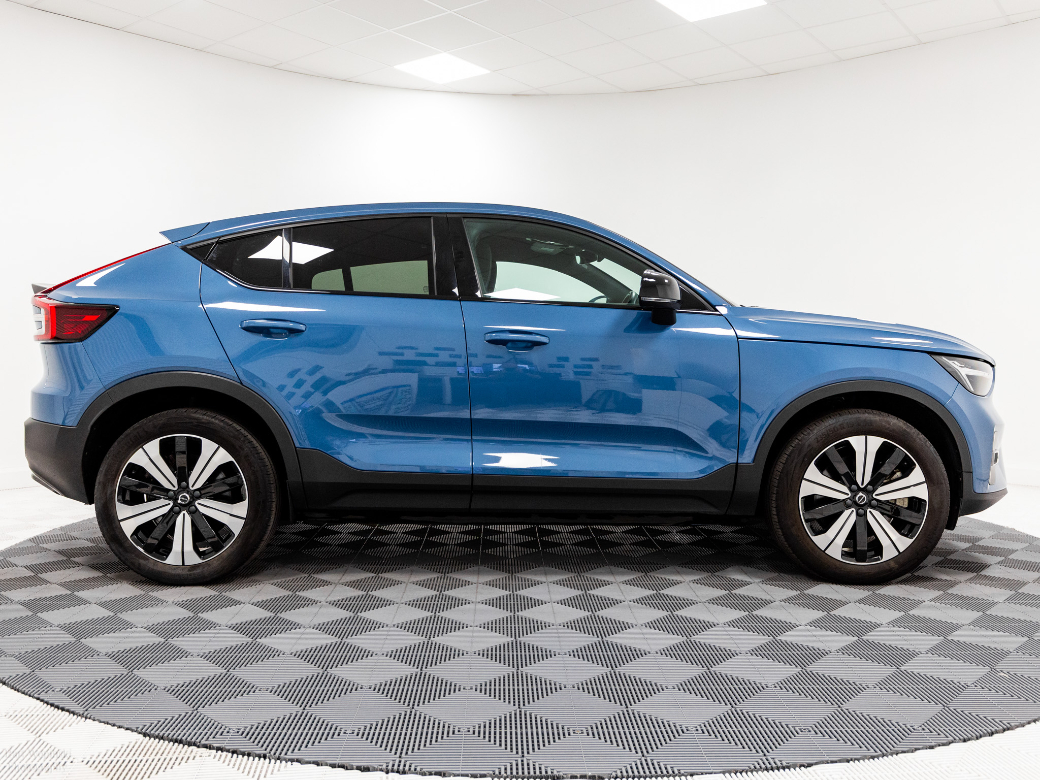 2023 Volvo C40