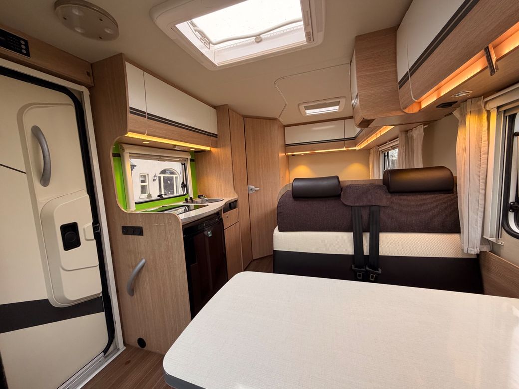 2017 SUNLIGHT T58 LOW PROFILE L.H.D