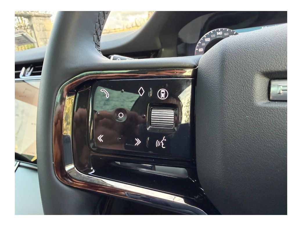 2025 Land Rover Range Rover Evoque