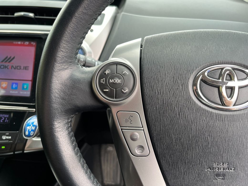 2019 Toyota Prius Alpha