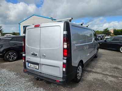 2019 Nissan NV300