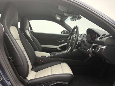 2022 Porsche Cayman