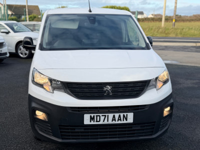 2022 Peugeot Partner