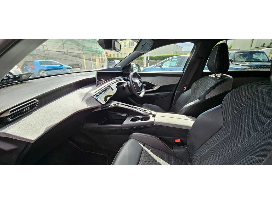 2025 Peugeot 5008