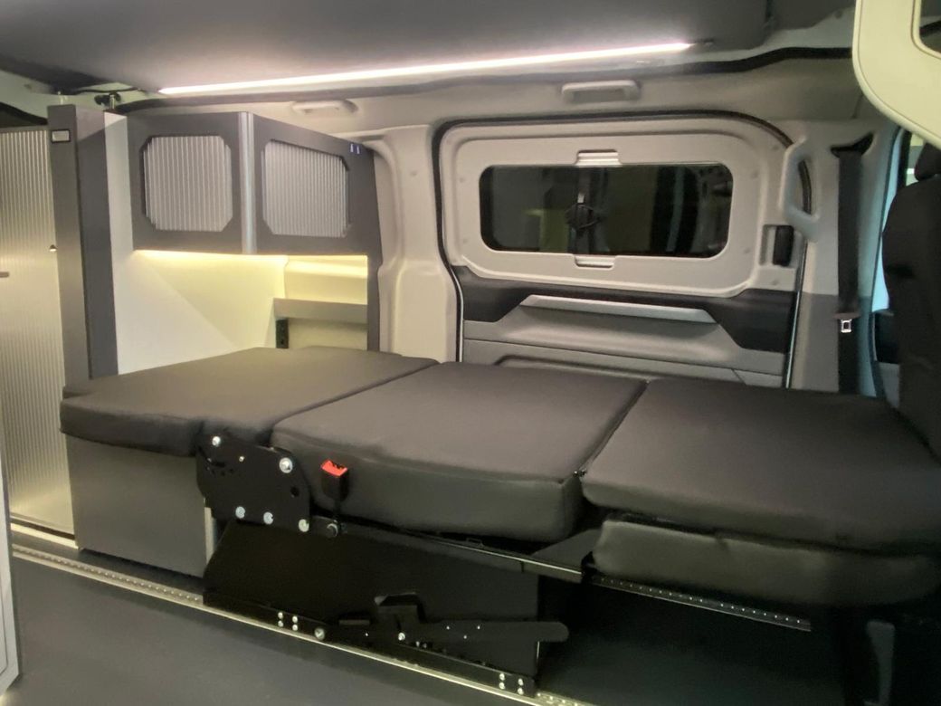 2025 Ford Tourneo Custom