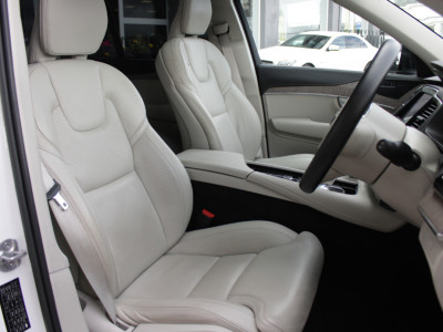 2022 Volvo XC90