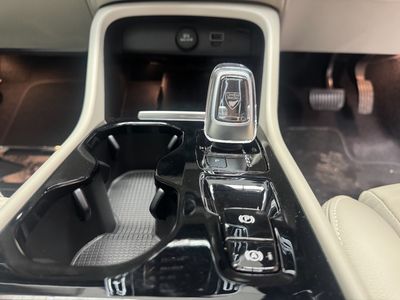 2022 Volvo XC40