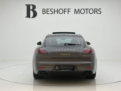 2016 Porsche Panamera