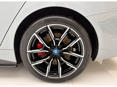 2024 BMW i4