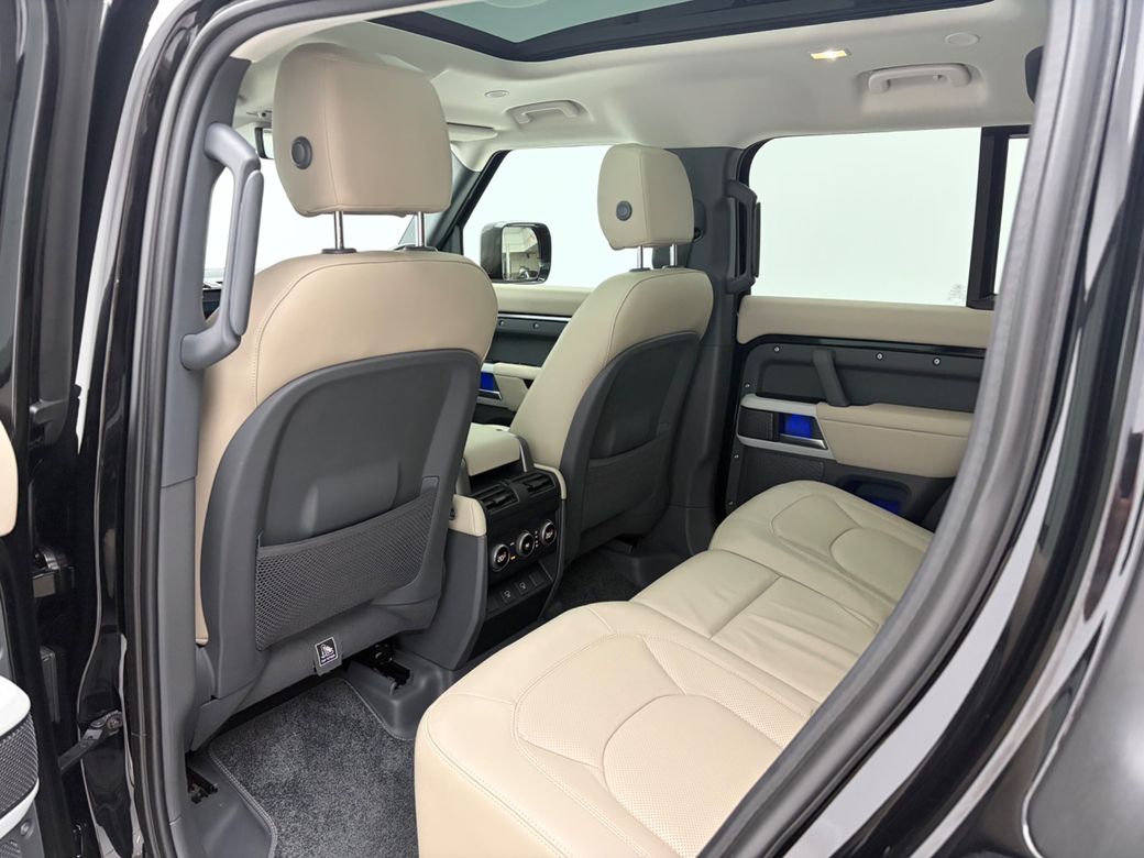 2024 Land Rover Defender 110