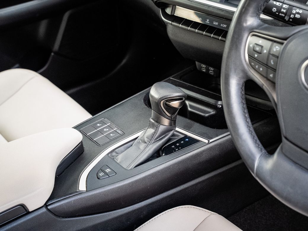 2023 Lexus UX 250H