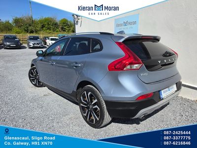2019 Volvo V40