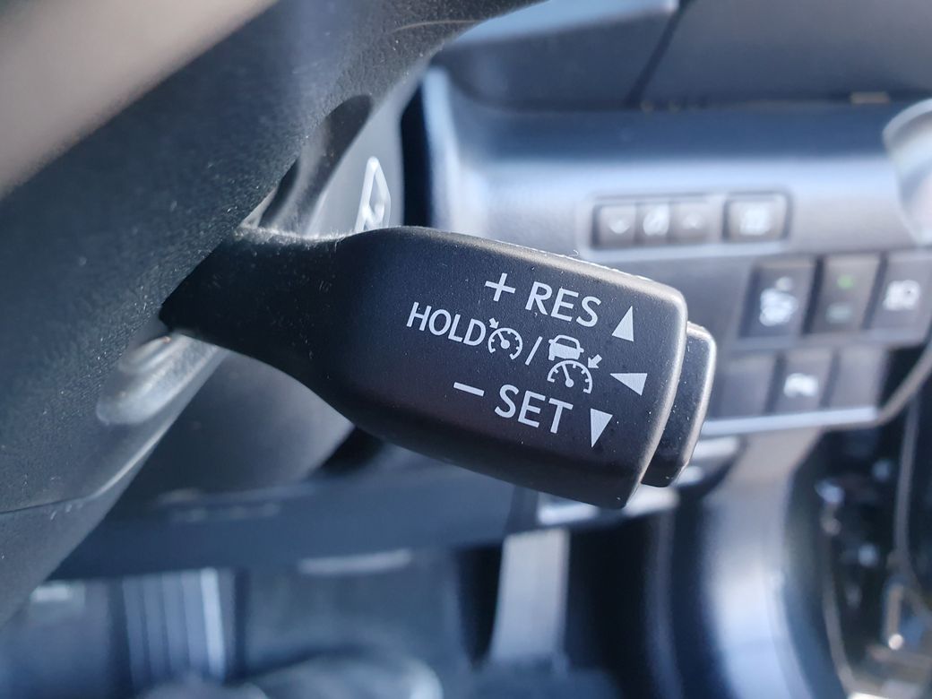2016 Lexus IS 300h