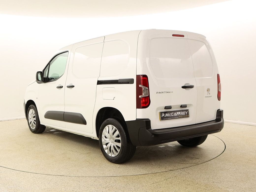 2021 Peugeot Partner