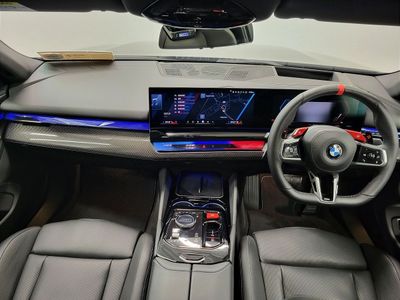 2025 BMW M5