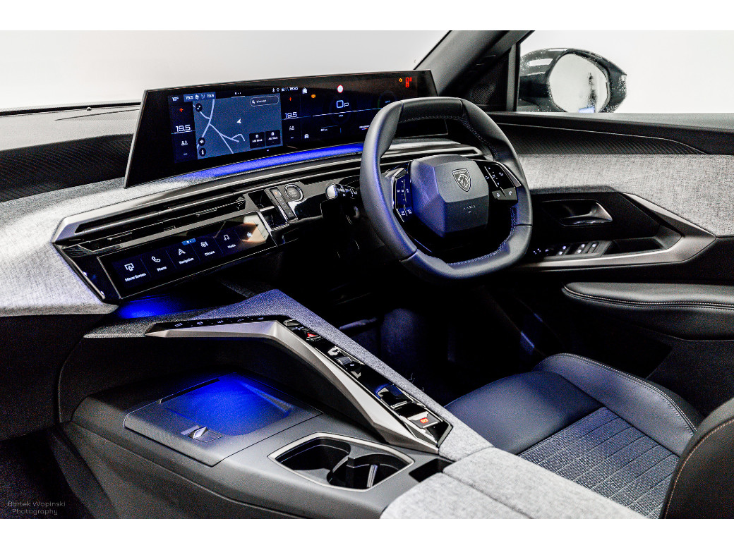 2025 Peugeot 5008
