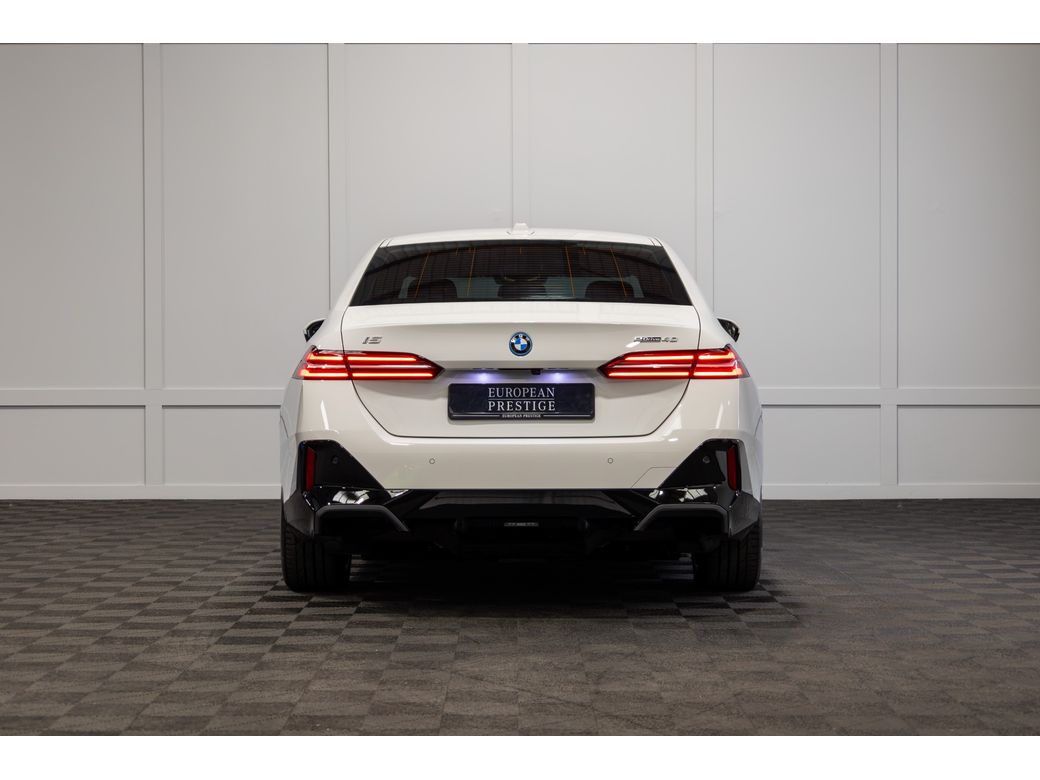 2024 BMW i5