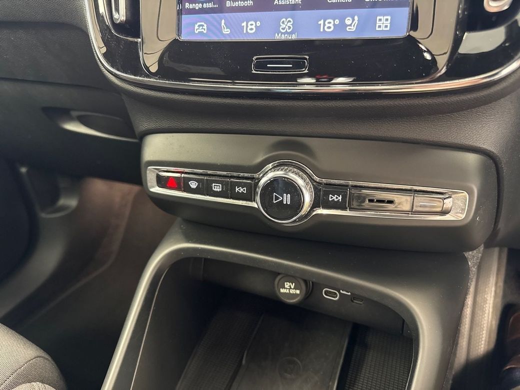 2023 Volvo C40