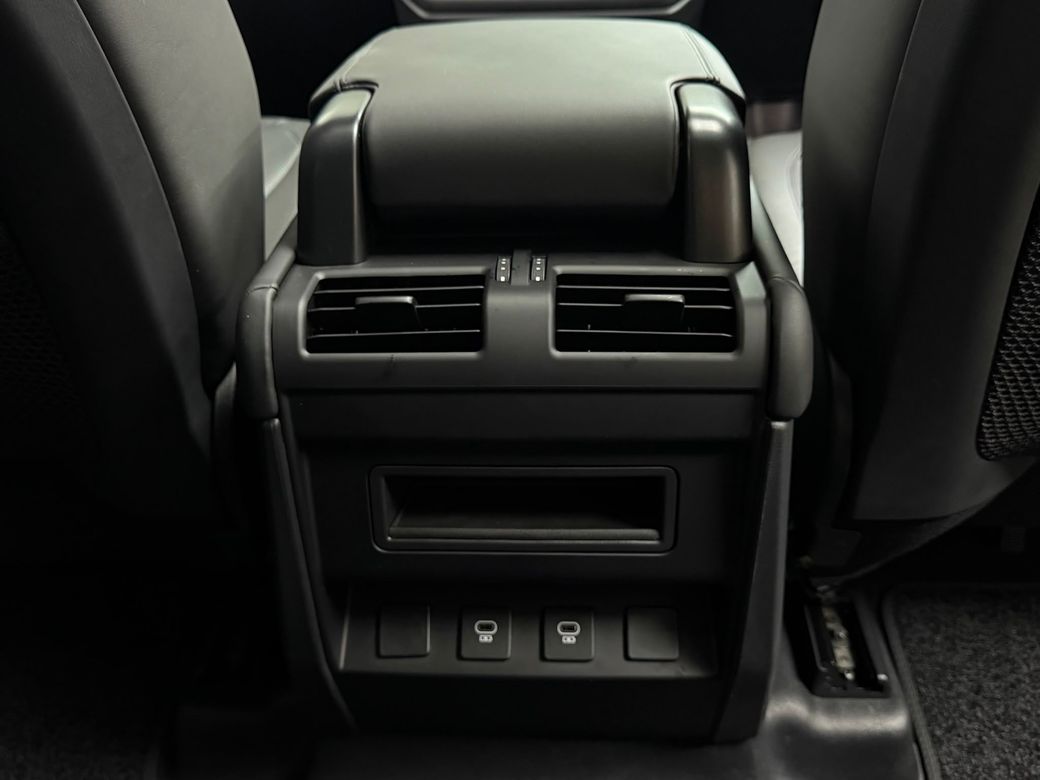 2025 Land Rover Defender