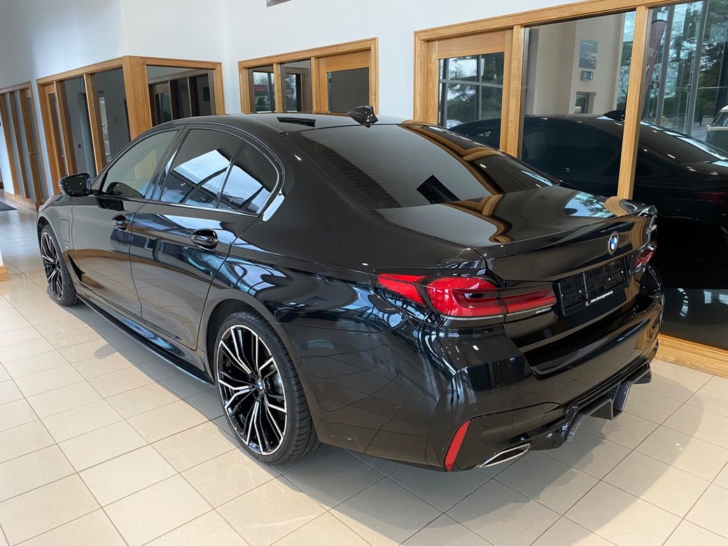 2021 BMW 5 Series