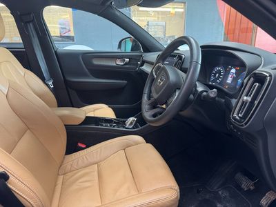 2022 Volvo XC40