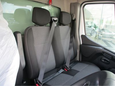 2022 Renault Master