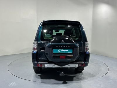 2017 Mitsubishi Pajero