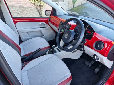 2014 Volkswagen up!