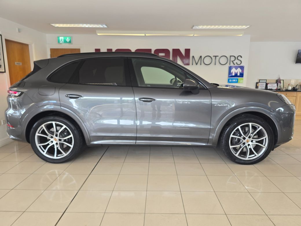 2025 Porsche Cayenne